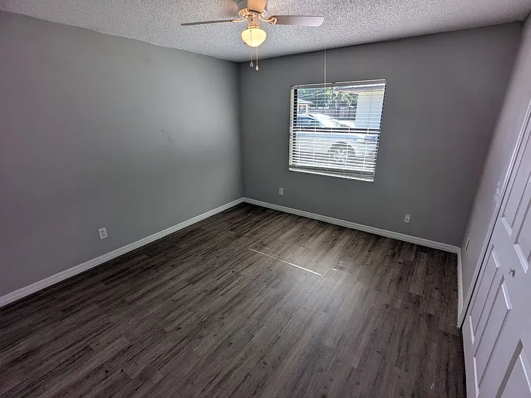 910 S Center St #6 — Photo 18