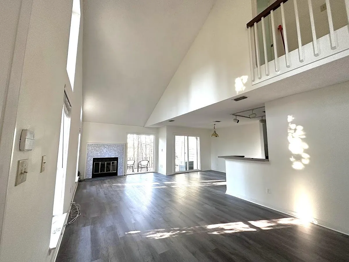 Building Photo - 2701 Seashore Cv #2701