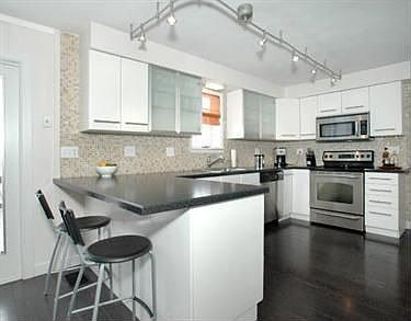 5th image of 3548 Woodcliff Ct