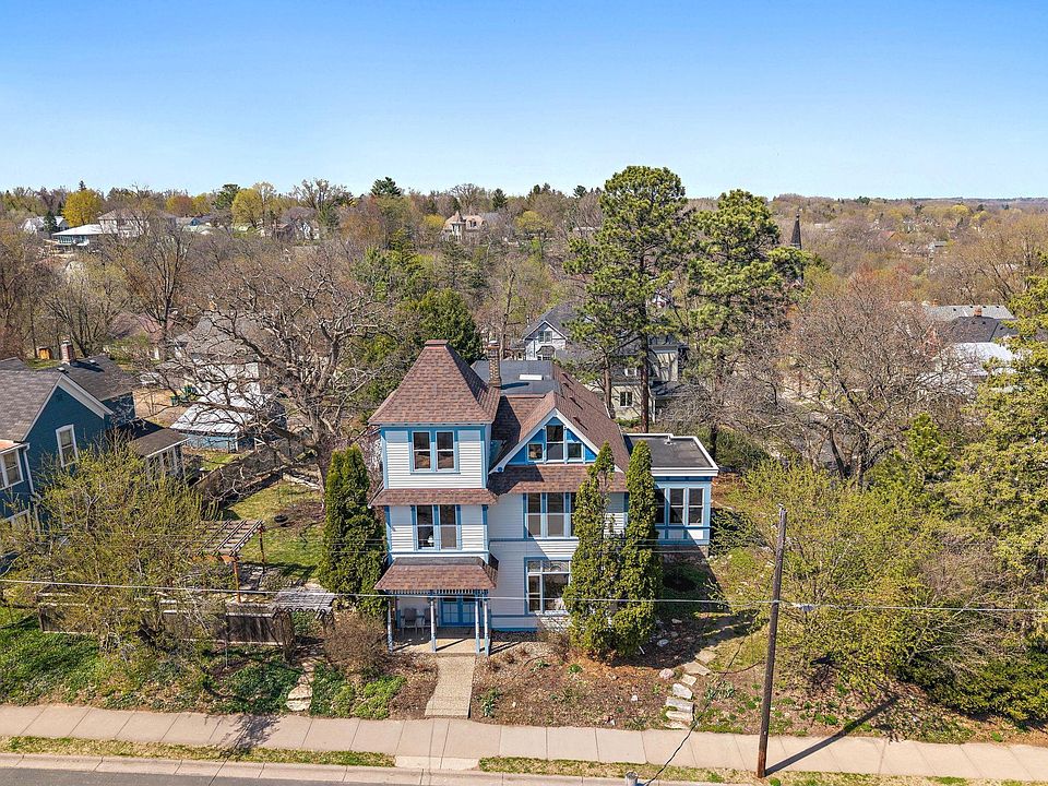 1st image of 406 Olive St W