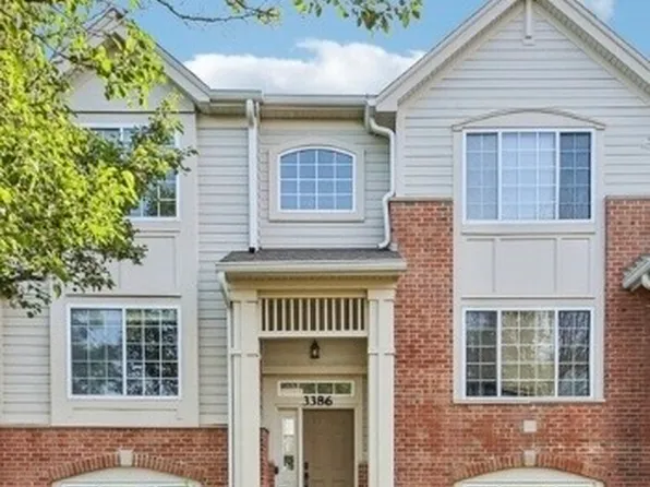 3386 Sanctuary Dr, Elgin, IL 60124