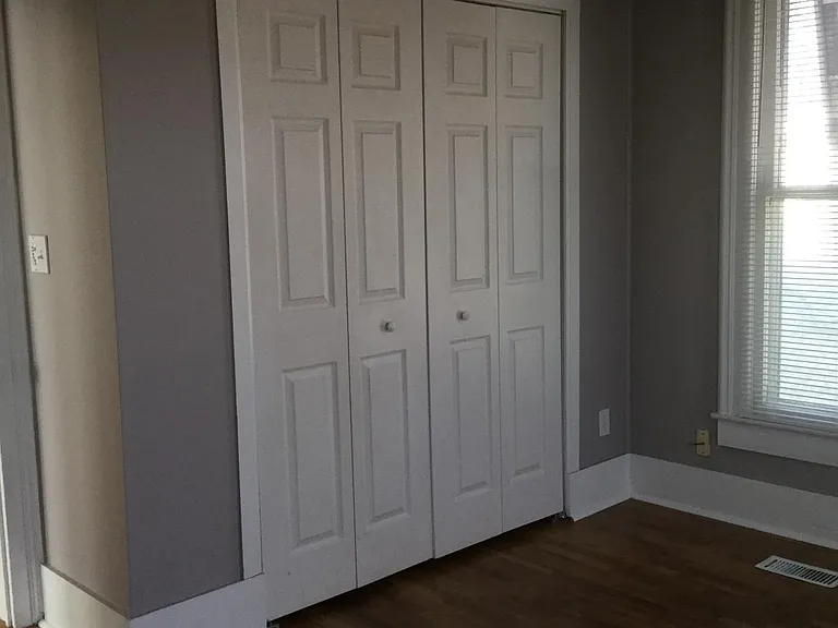 810 N Oak St — Photo 9
