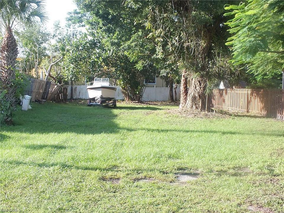 2nd image of 3032 Areca Ave Lot 8