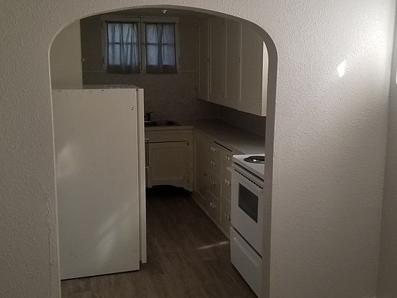 2nd image of 413 Crescent St #415