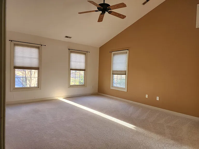 14204 Cervantes Ave — Photo 6