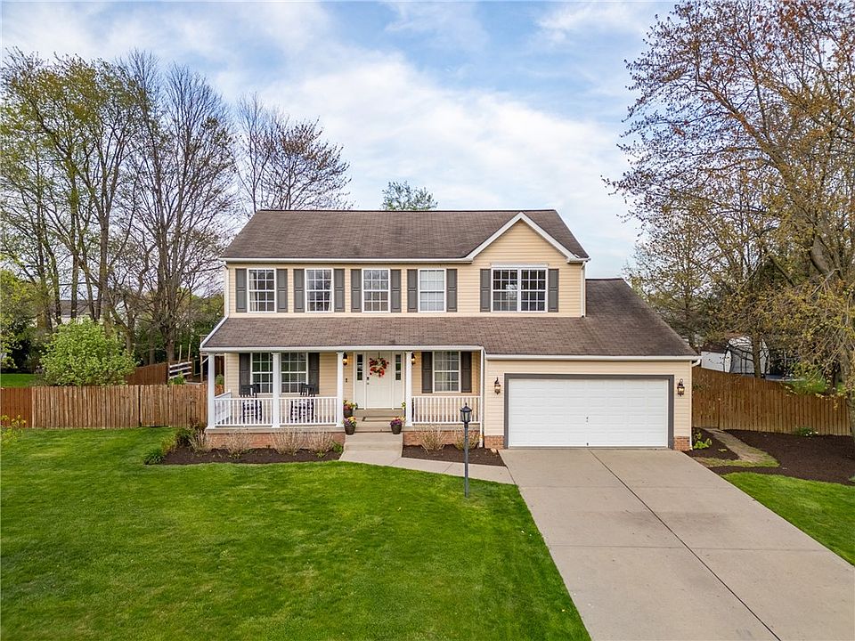 1st image of 200 Camelot Dr
