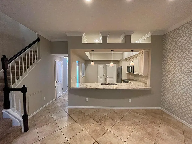 11219 Cedar Hollow Ln — Photo 6