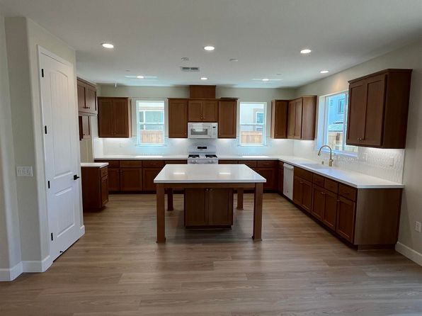 2726 Moonflower St, West Sacramento, CA 95691