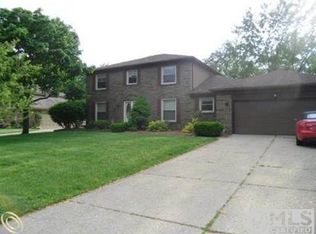 29461 Parkside St, Farmington Hills, MI 48331
