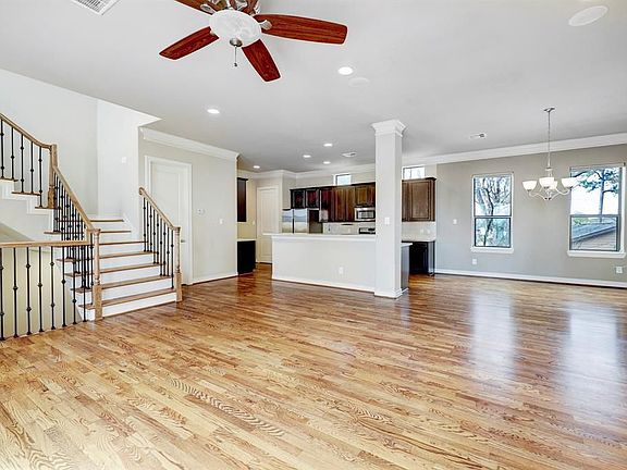 5th image of 8906 Lakeshore Bend Dr