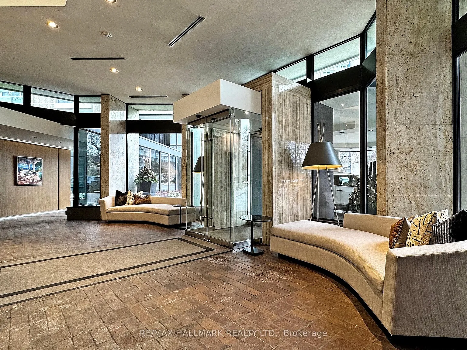 The Lonsdale — Photo 4