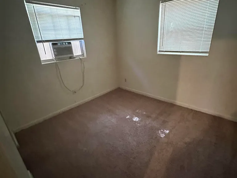 342 Linden Ln — Photo 10