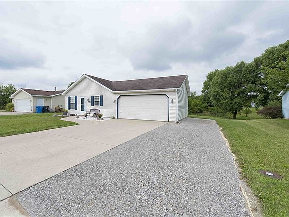 2nd image of 776 Graber Ct