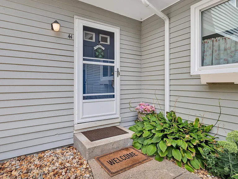 203 Lake St #41 — Photo 3