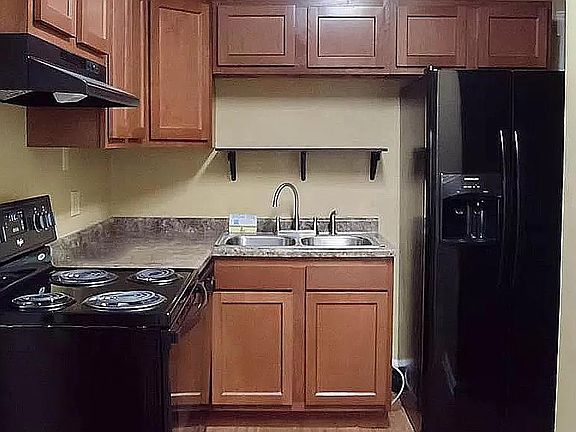 4th image of 100 S McKinley Ave #102