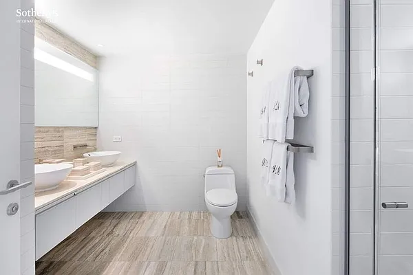 Sold by Sotheby's International Realty | media 7
