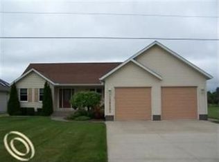 1874 Pug Rd, Saint Clair, MI 48079