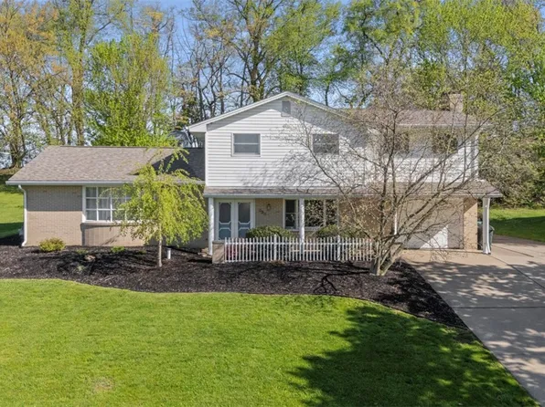 638 Morningstar Dr, Ellwood City, PA 16117