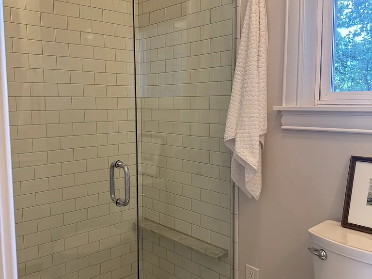 Monarch Rd — Photo 15