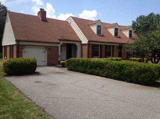 511 Windemere Rd, Newport News, VA 23602