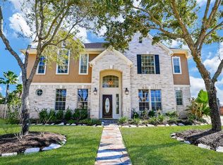 5011 Meadow Landing Ct, Sugar Land, TX 77479
