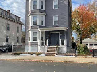 94 Robinson St FLOOR 3, Lynn, MA 01905