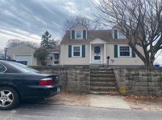 15 Wells St, West Warwick, RI 02893