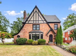 1960 Boulevard, West Hartford, CT 06107