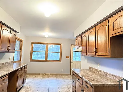 3436 Packard Pkwy — Photo 10