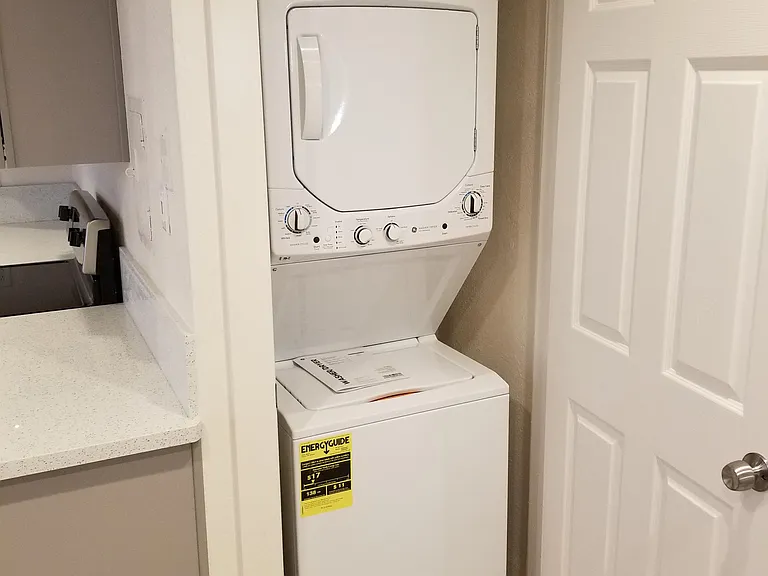 1716 H St #3 — Photo 3