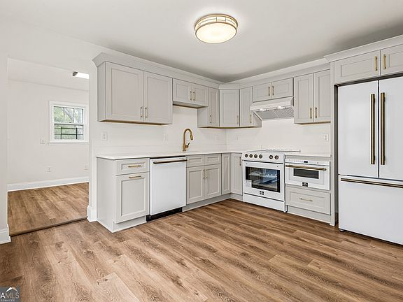 5th image of 1829 Mercer Ave