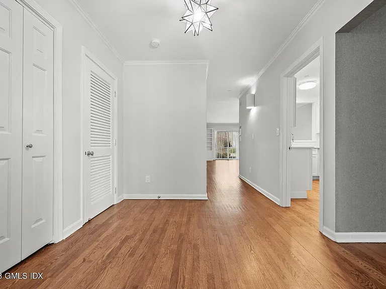 51 Forest Ave #24 — Photo 2
