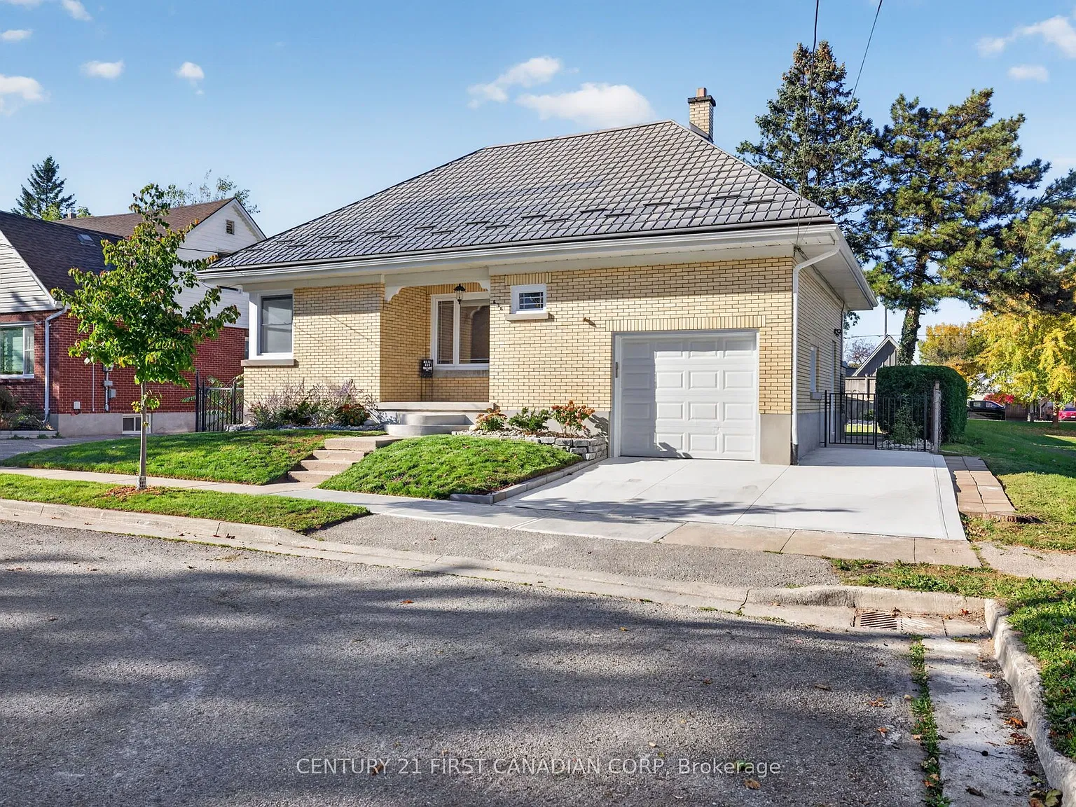 3 bed, $2,700 — Photo 2