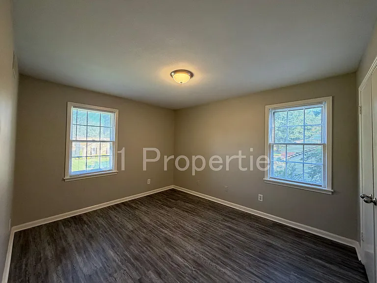2658 Galaxie St — Photo 21