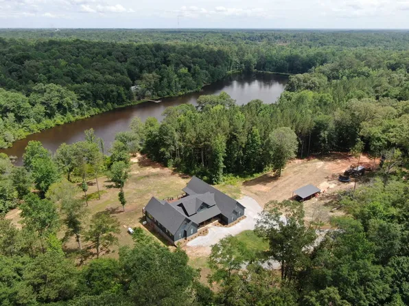 1782 W Cornelia St, Marion, AL 36756