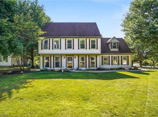 280 S Pine Ct, Aurora, OH 44202