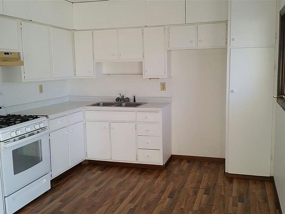 2nd image of 1561 Woodmayr Dr