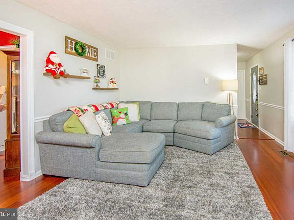 4th image of 443 Mali Ct