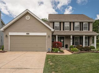 5609 Wickershire Ln, Saint Louis, MO 63129
