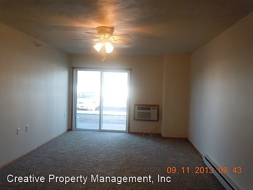 3rd image of 825 43rd St SE #202