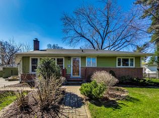 51 Harris Ave, Clarendon Hills, IL 60514