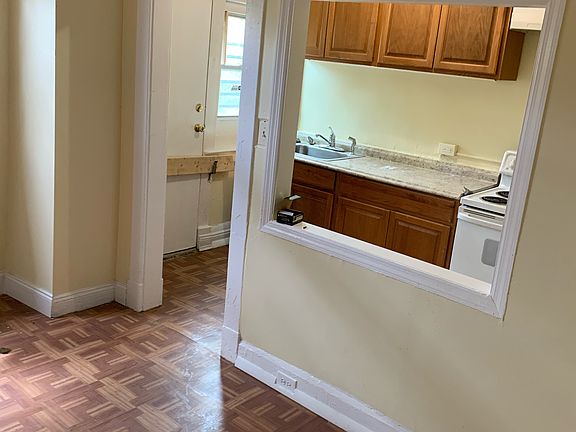 2nd image of 537 Sheridan Ave #1