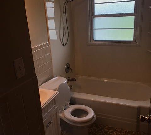 4th image of 965 Saint Patrice Ln