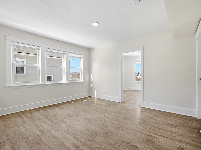 12 Hillside St #3 — Photo 10