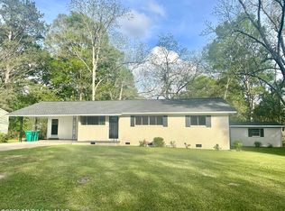 1009 S Jackson St, Brookhaven, MS 39601