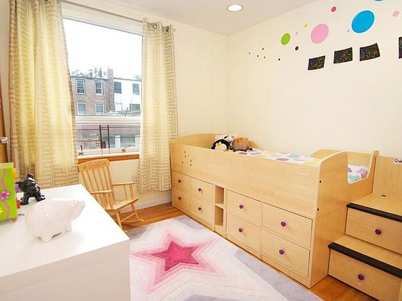 5th image of 142 Sackett St APT 2