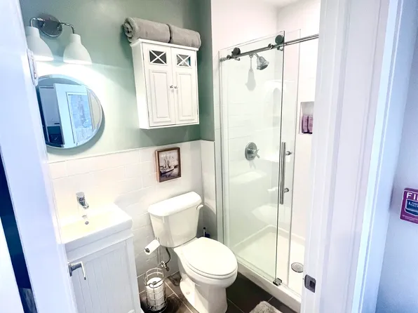 422 Bloomfield Street image 12 of 14