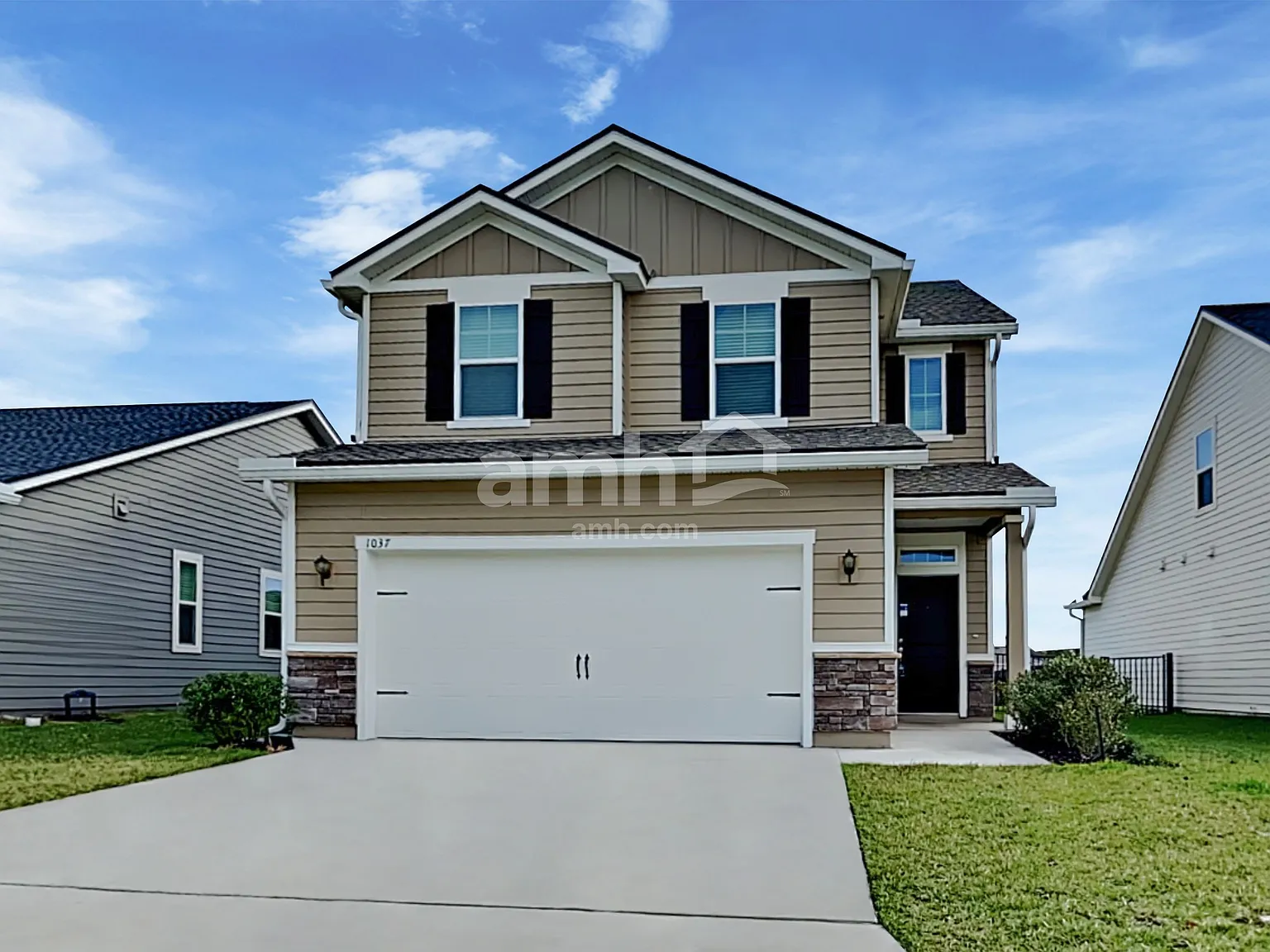 4 bed, 2.5 bath, 1977 sqft, $2,205 — Photo 1