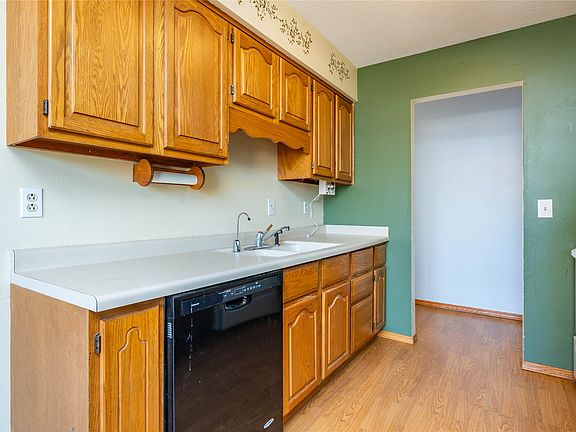 2nd image of 1104 E Thornton Ave
