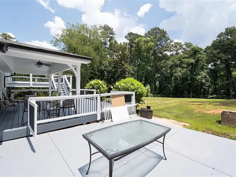353 Westside Dr — Photo 31